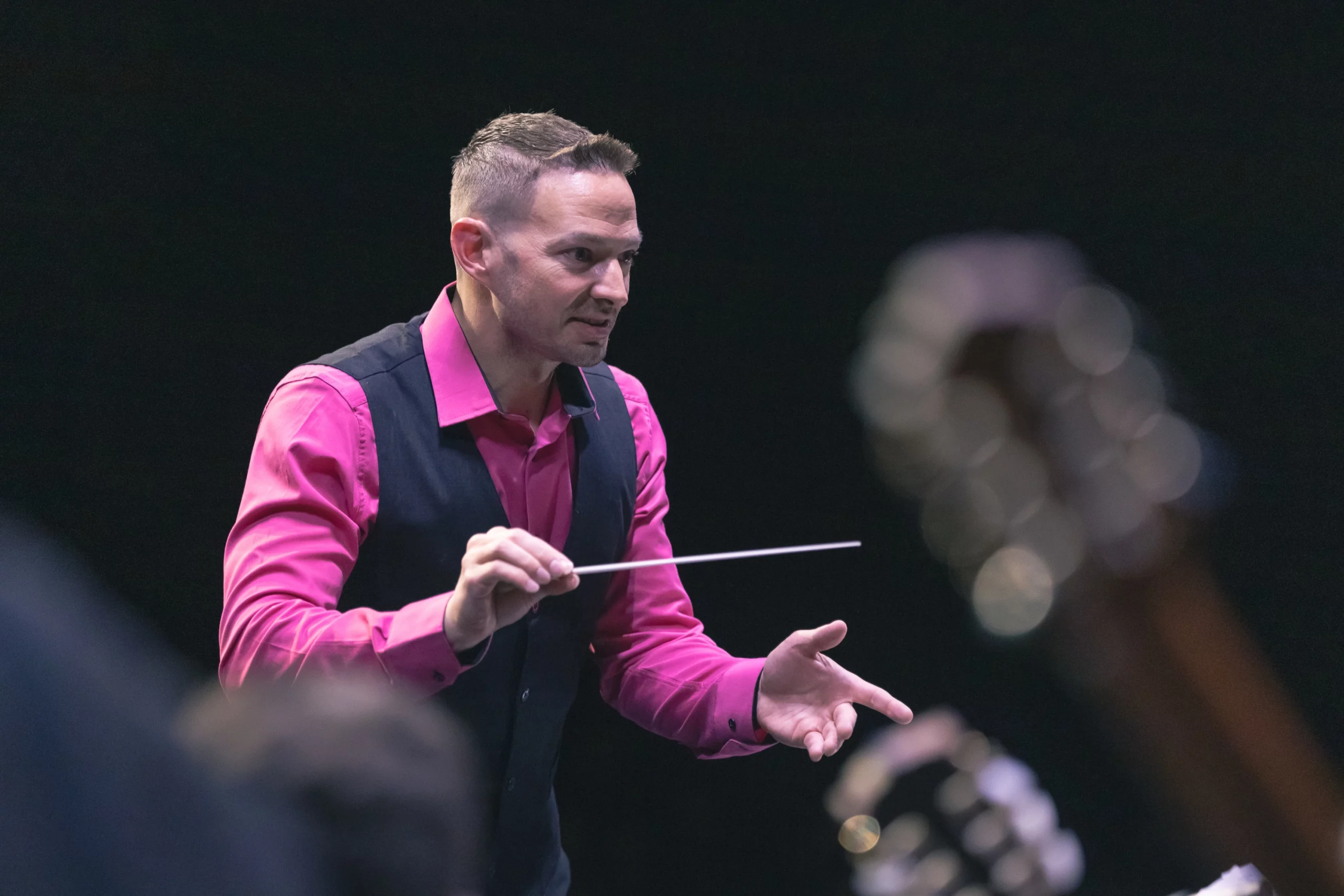 Heiko Holzknecht dirigiert das Vivaldi Orchester